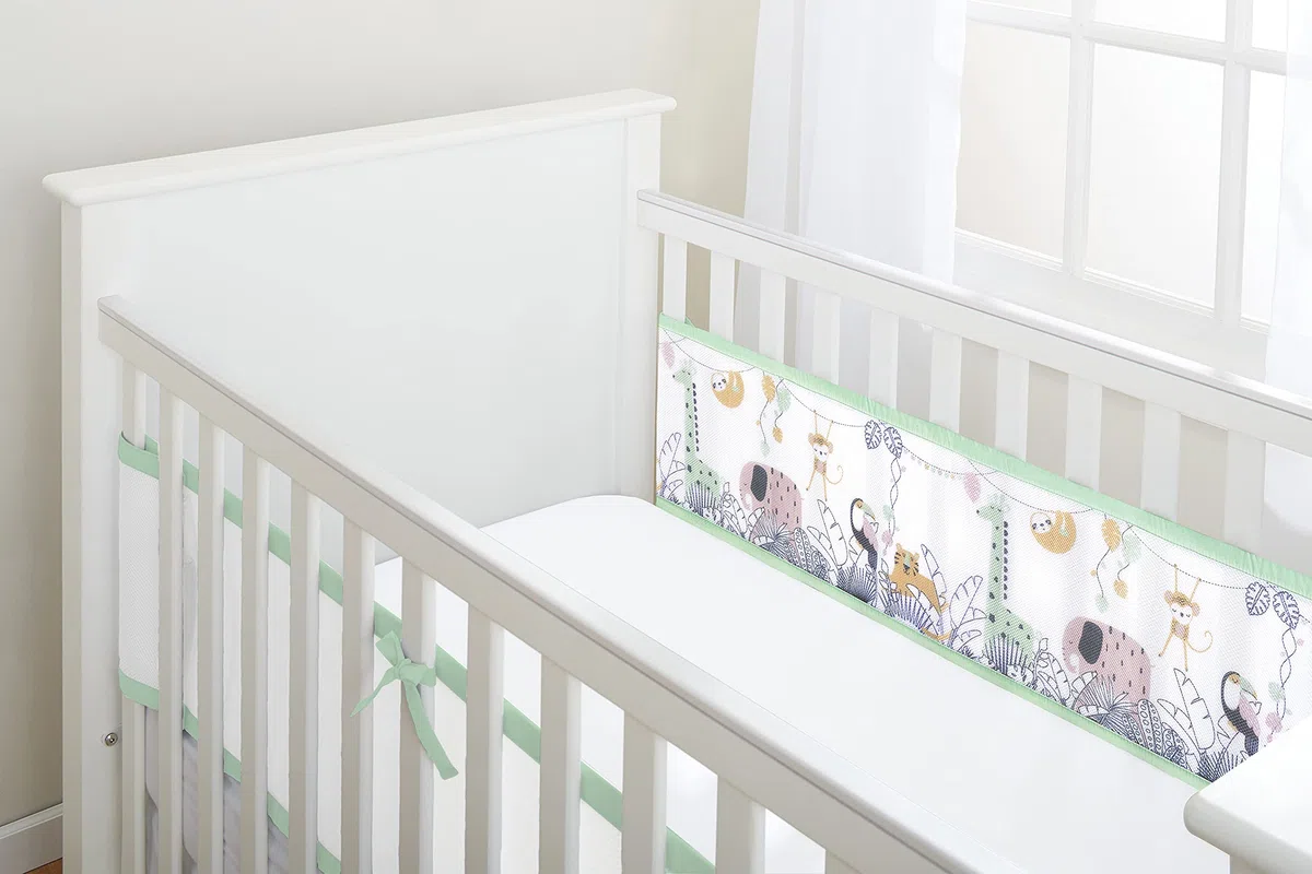 BreathableBaby, Doublure Classique en Maille Respirante de 3 mm pour berceaux avec Matelas de 120 x 60 cm ou 140 x 70 cm, forêt Tropicale, Couvre 2 côtés, Alternative Non rembourrée à Une Couche,