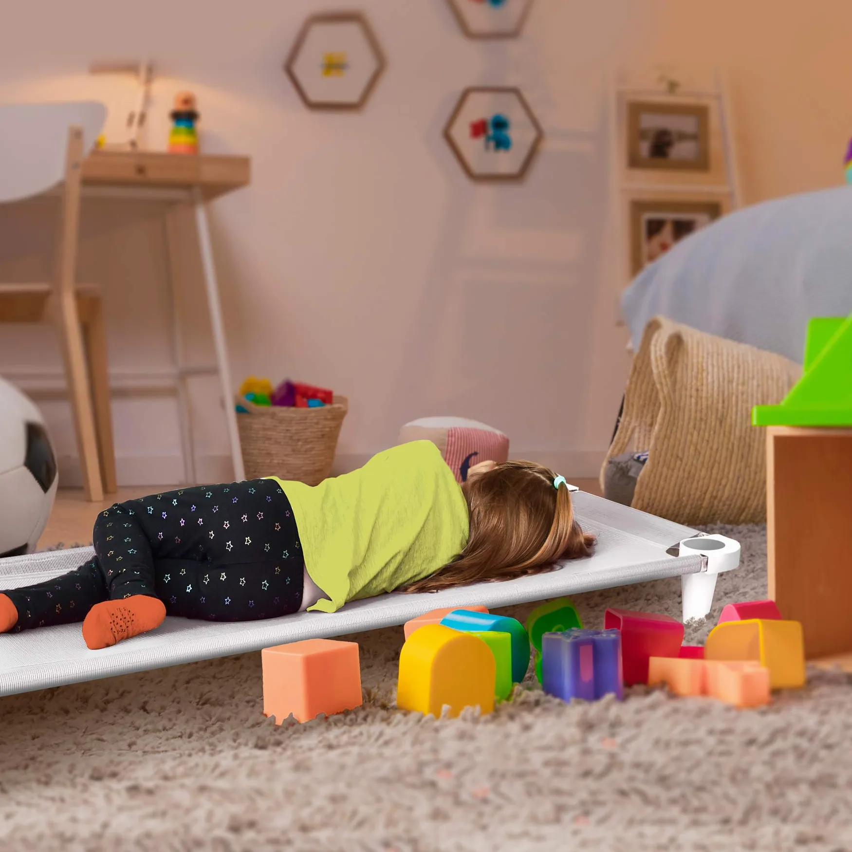 Acrimet Premium Lit de Sieste d'appoint empilable pour Enfant, Tubes en Acier Inoxydable, Blanc - Pieds Blanc, 1 unité