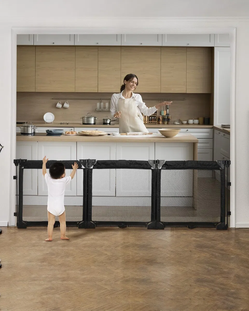 Derimkcoa Barrière de Sécurité Enfants pour Cheminée avec Porte 210 cm, 3 Pièces Barrière Escalier Pliable Bébé, Protection Enfants et Animaux, Grille de Sécurité pour Poêle