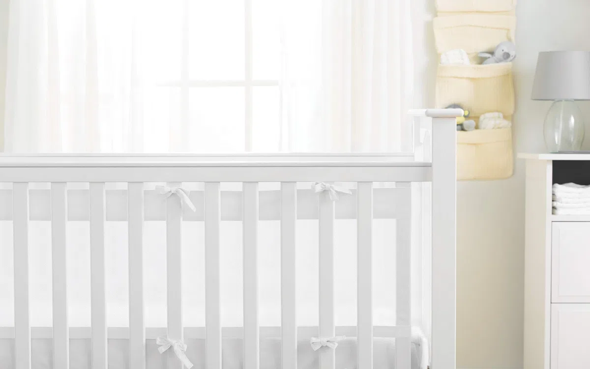 BreathableBaby circulation de l'air deux Face Berceau Doublure en maille (Blanc)