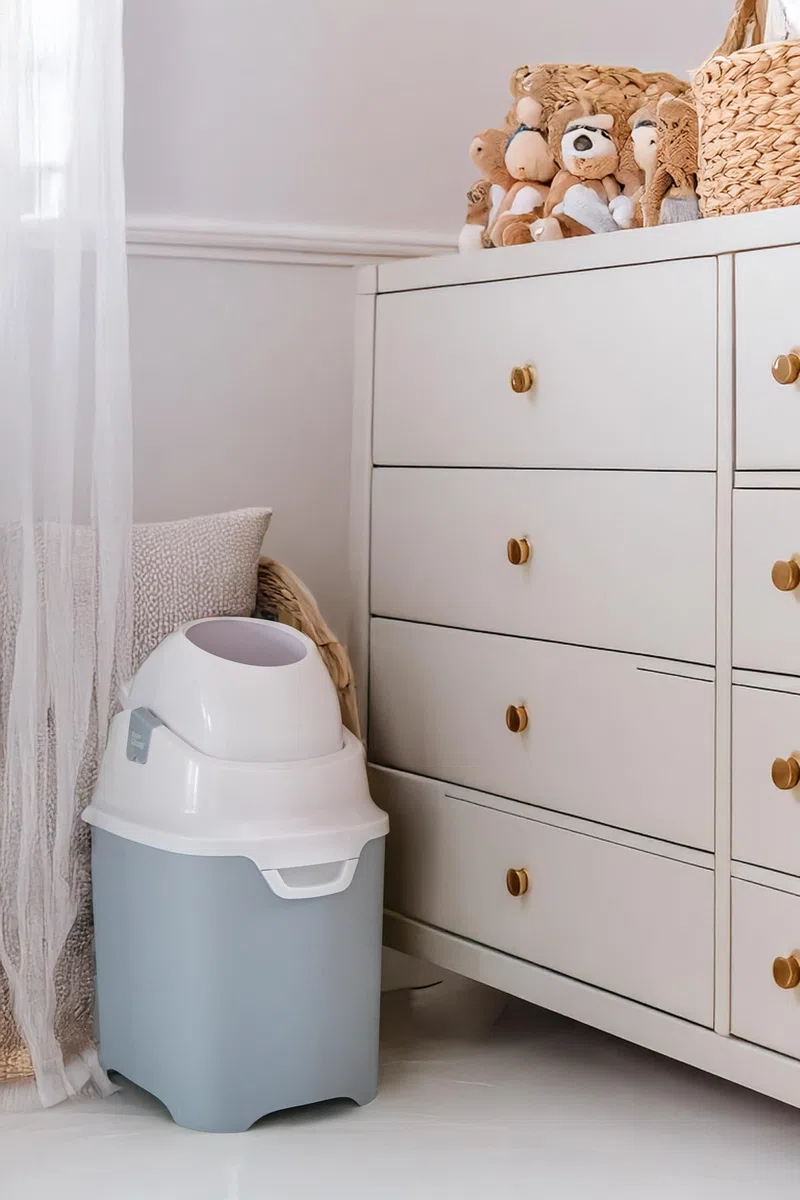 DIAPER CHAMP One – Poubelle à couches anti-odeurs, capacité 30 couches, sacs classiques, sans cassettes de recharge -Pro - haute qualité - Gris