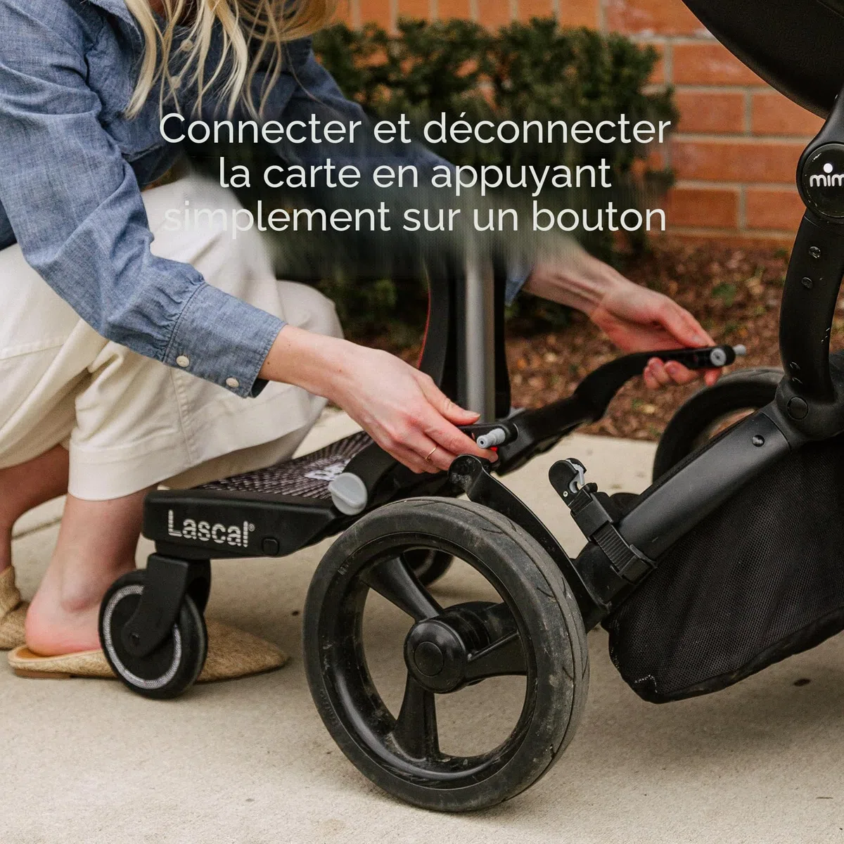Lascal BuggyBoard Maxi, Planche BuggyBoard avec grande plateforme, Accessoire poussette pour enfants de 2 à 6 ans (22 kg), Compatible avec toutes les poussettes, noir