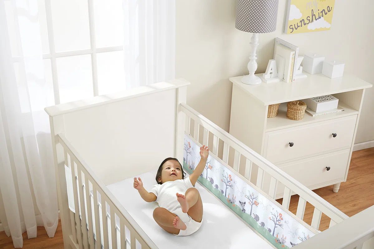 BreathableBaby, Doublure Classique en Maille Respirante de 3 mm pour berceaux avec Matelas de 120 x 60 cm ou 140 x 70 cm, Woodland Walk, Couvre 2 côtés, Non rembourré, Alternative au Tour de lit