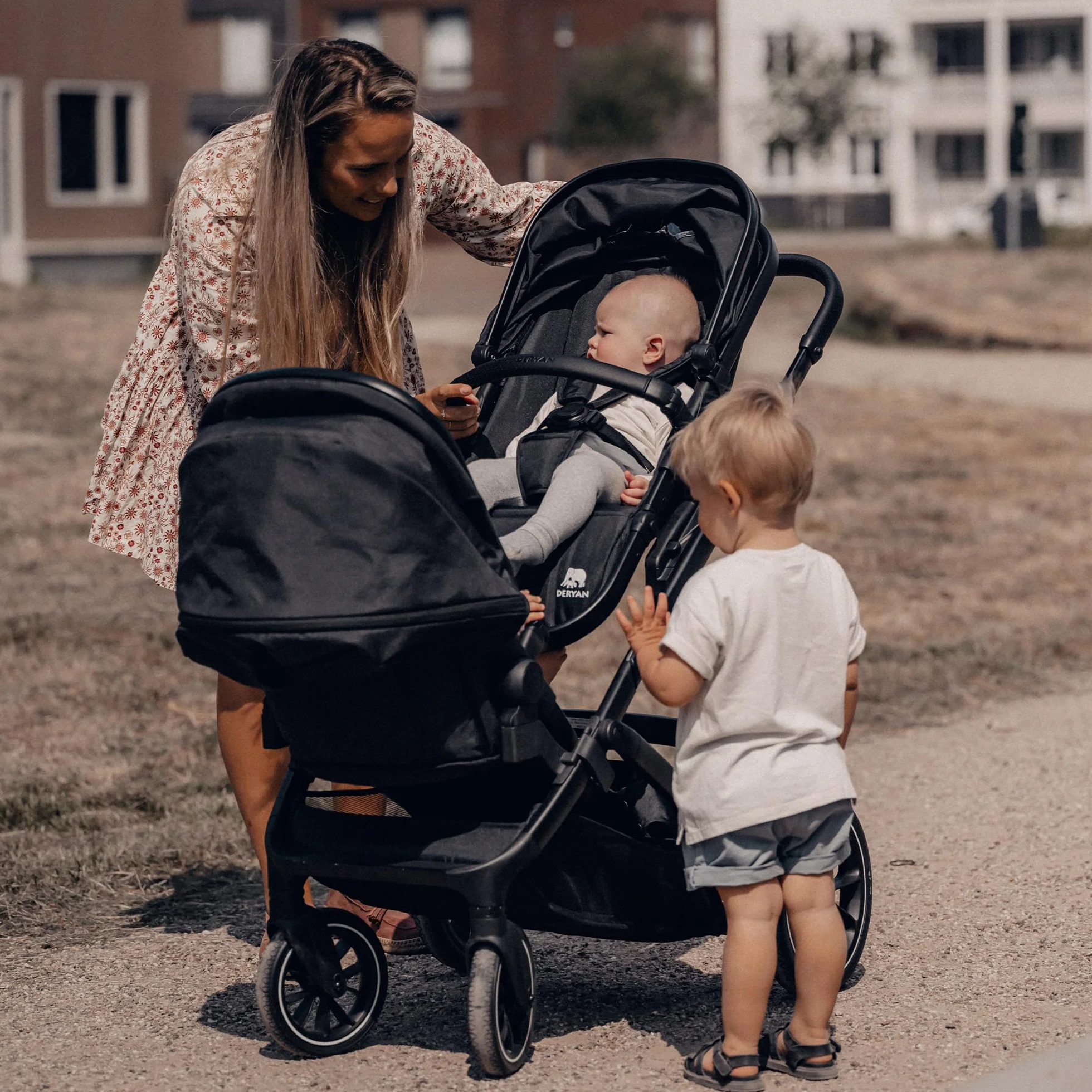 Deryan Evy V2 Poussette pour 2 enfants - Pour nouveau-nés, tout-petits et enfants à l'âge préscolaire - Poussette pour bébé jusqu'à 50 kg - Poussette de voyage 2 en 1 - Kit complet - Noir, 2 siège