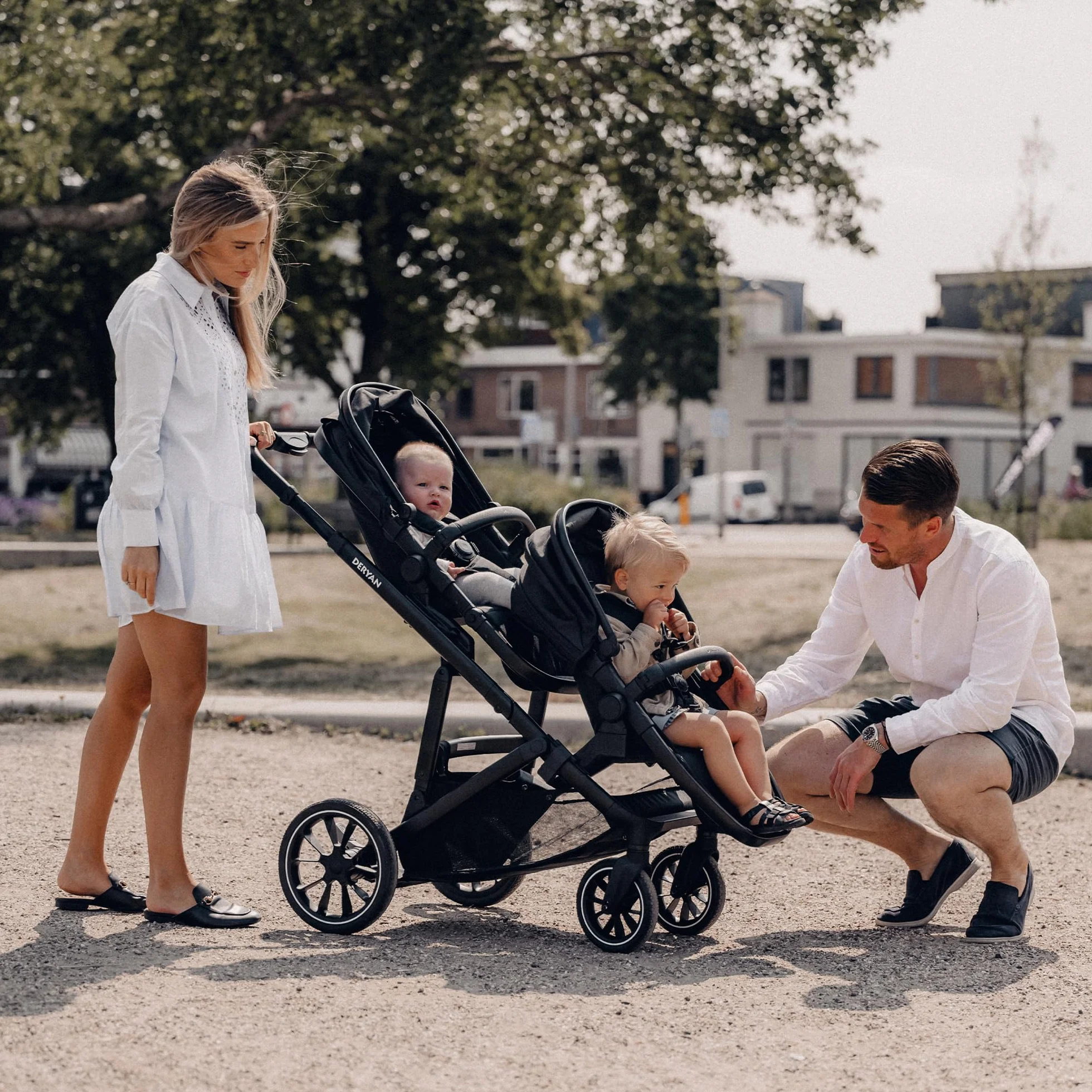 Deryan Evy V2 Poussette pour 2 enfants - Pour nouveau-nés, tout-petits et enfants à l'âge préscolaire - Poussette pour bébé jusqu'à 50 kg - Poussette de voyage 2 en 1 - Kit complet - Noir, 2 siège
